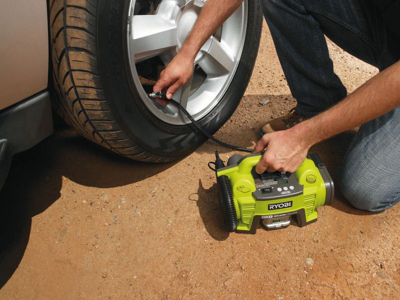 Компрессор автомобильный аккумуляторный RYOBI R18I-0 (без батареи) система ONE +